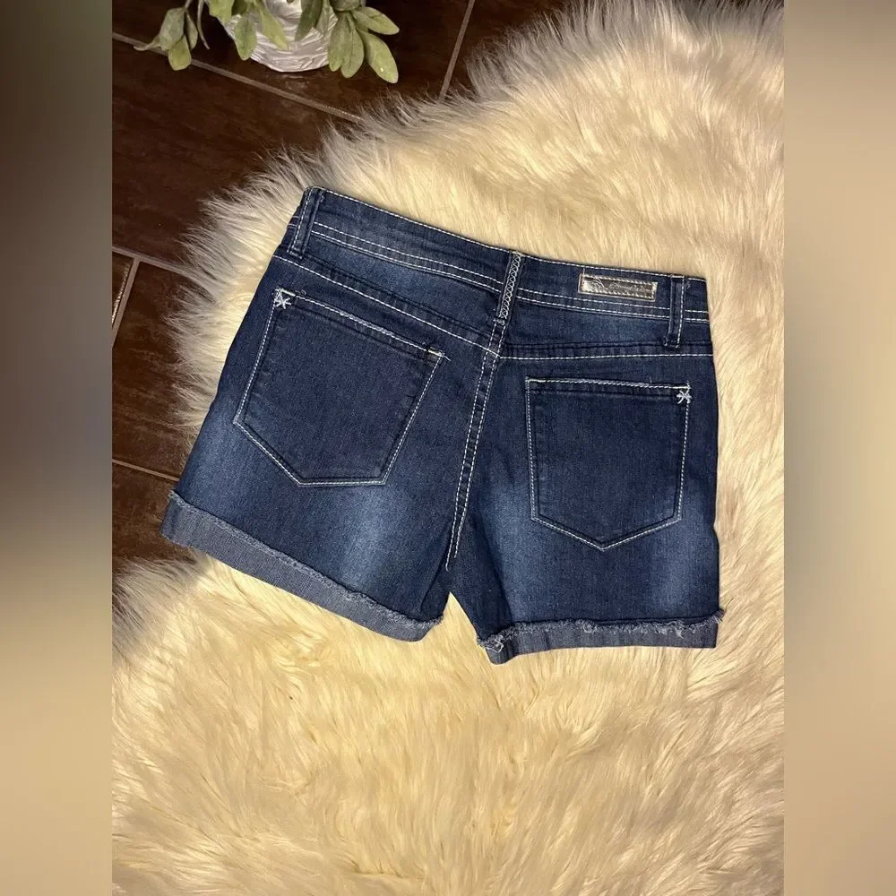 Tommy Bahama dark denim distressed shorts sz 25”(11-12y)